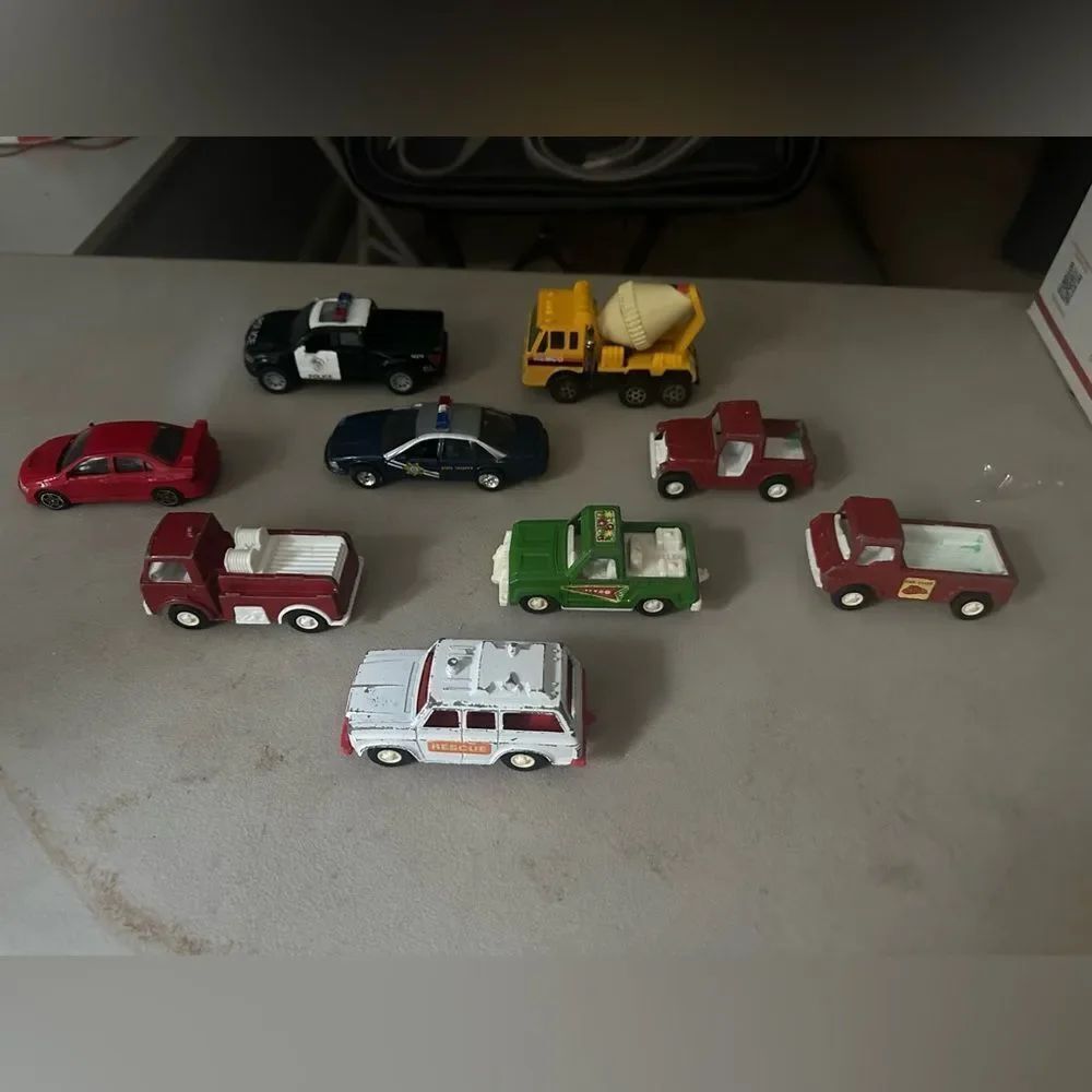 9 Assorted Die-Cast Toy Cars Set